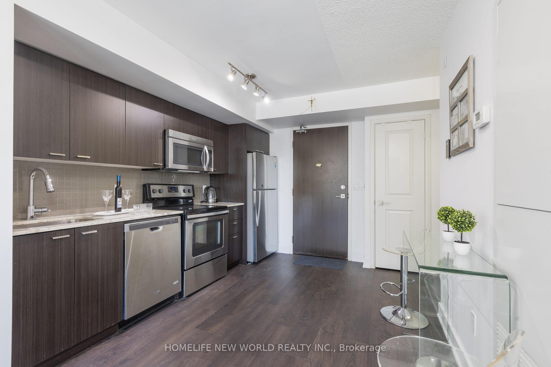 Photo 6 of Unit 801, 88 Sheppard Avenue E, North York, Willowdale East — HOMEH