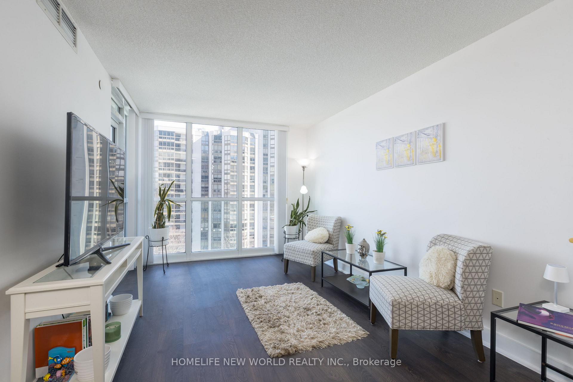 Photo 9 of Unit 801, 88 Sheppard Avenue E, North York, Willowdale East — HOMEH
