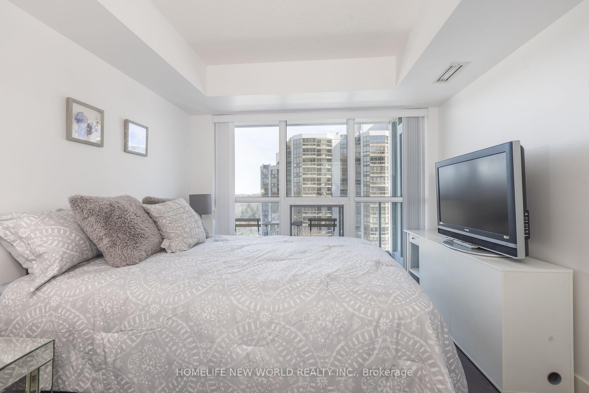 Photo 15 of Unit 801, 88 Sheppard Avenue E, North York, Willowdale East — HOMEH