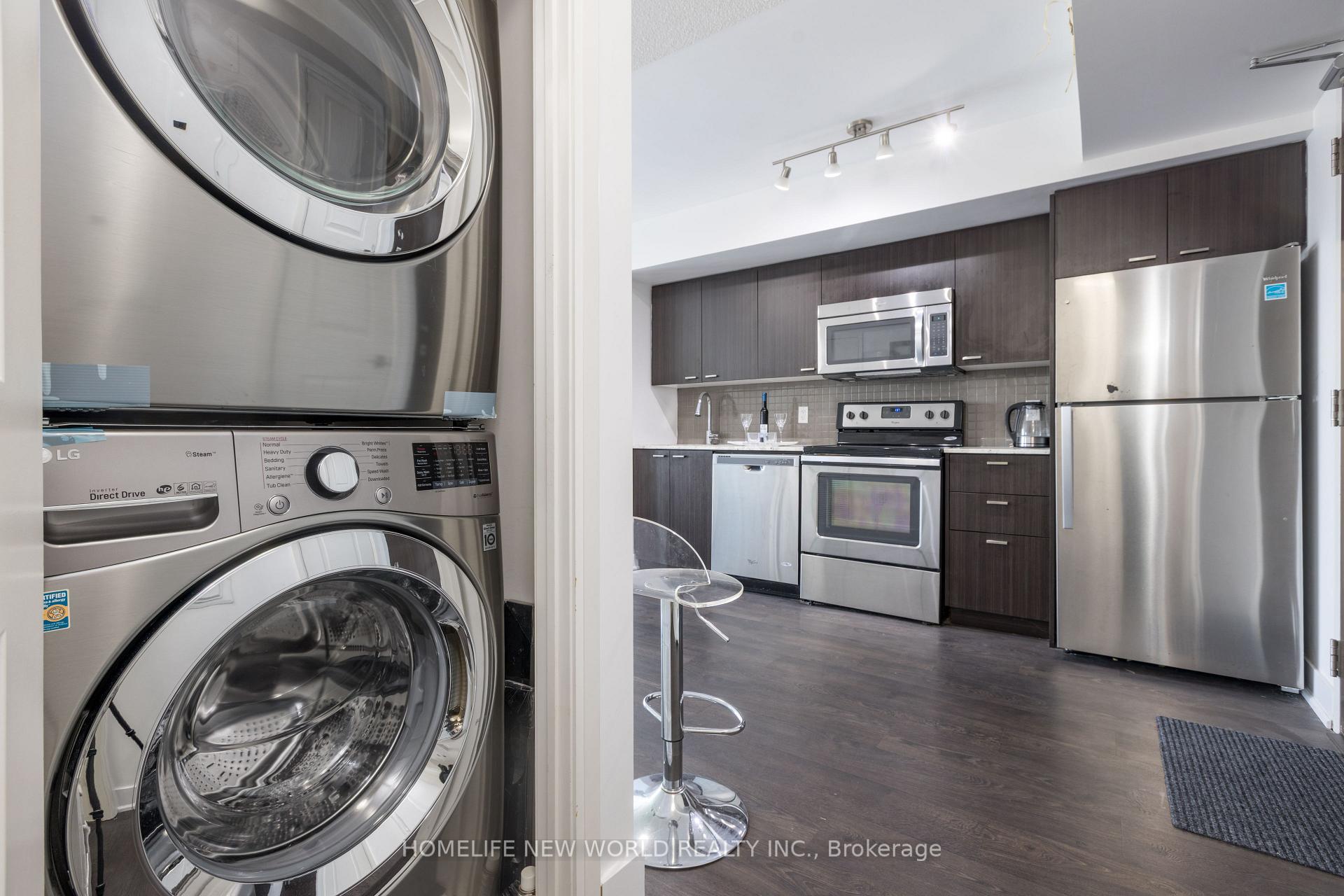 Photo 18 of Unit 801, 88 Sheppard Avenue E, North York, Willowdale East — HOMEH