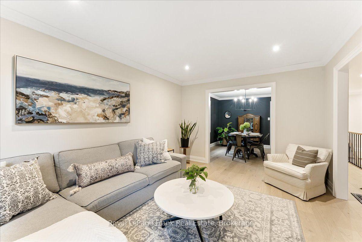 Photo 7 of 66 Centre Road, Uxbridge — HOMEH