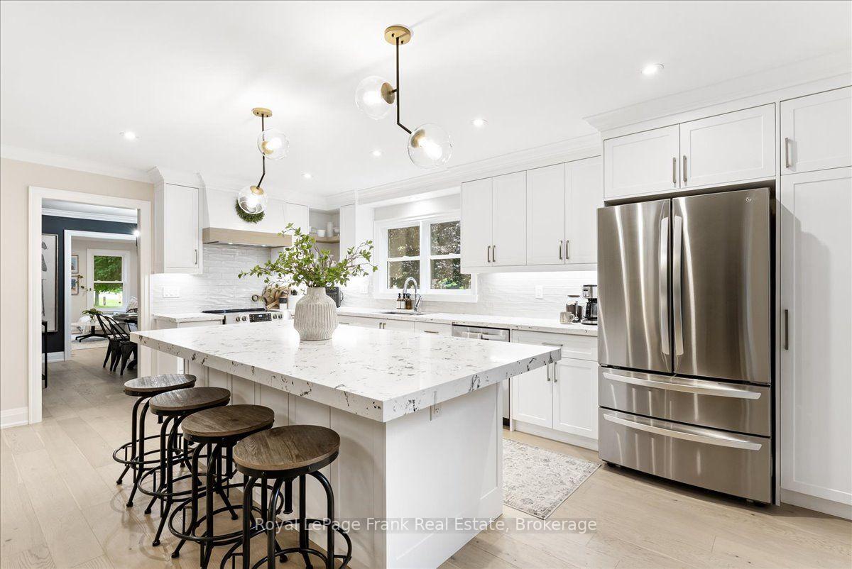 Photo 12 of 66 Centre Road, Uxbridge — HOMEH