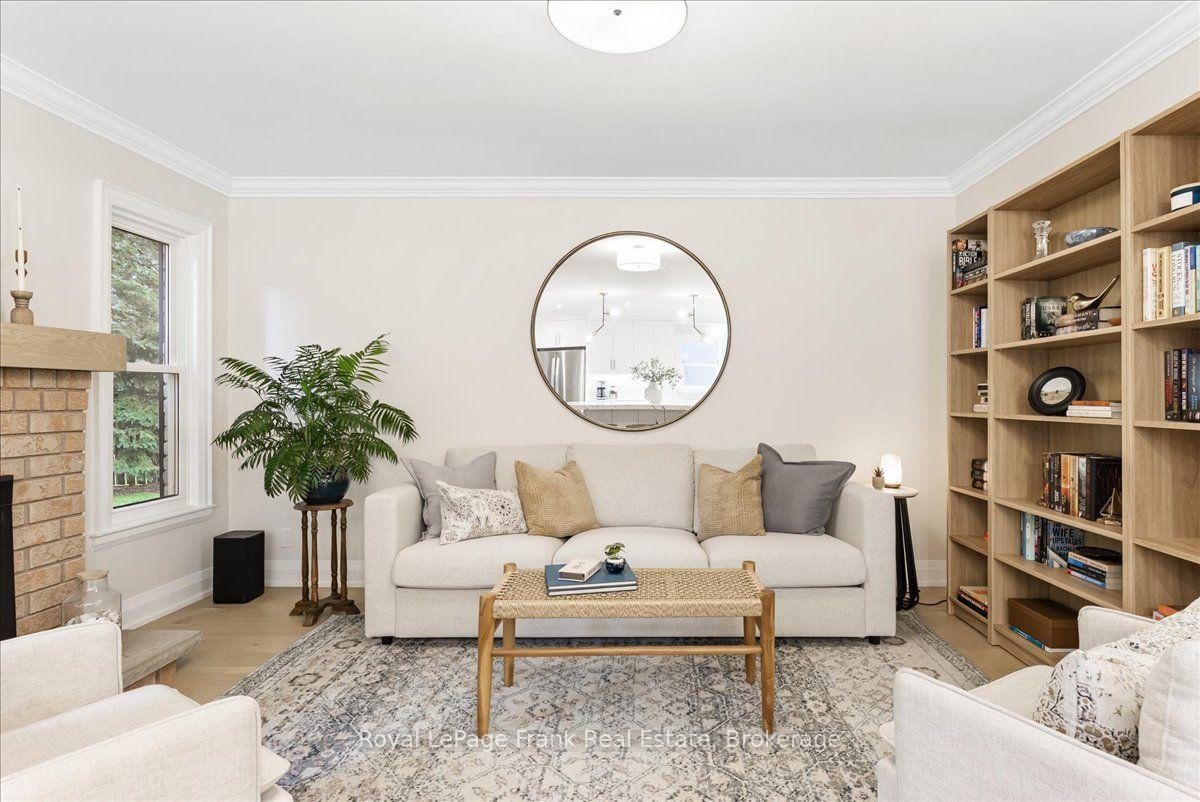 Photo 15 of 66 Centre Road, Uxbridge — HOMEH