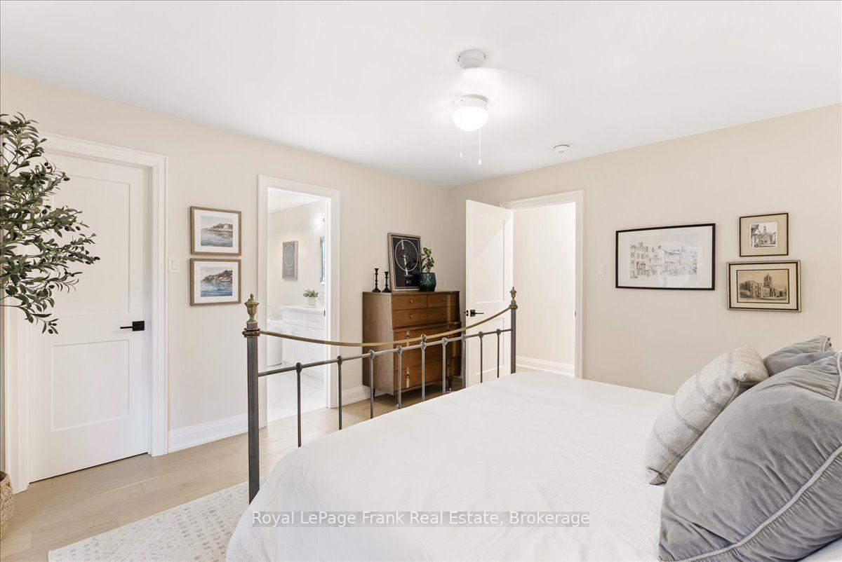 Photo 19 of 66 Centre Road, Uxbridge — HOMEH