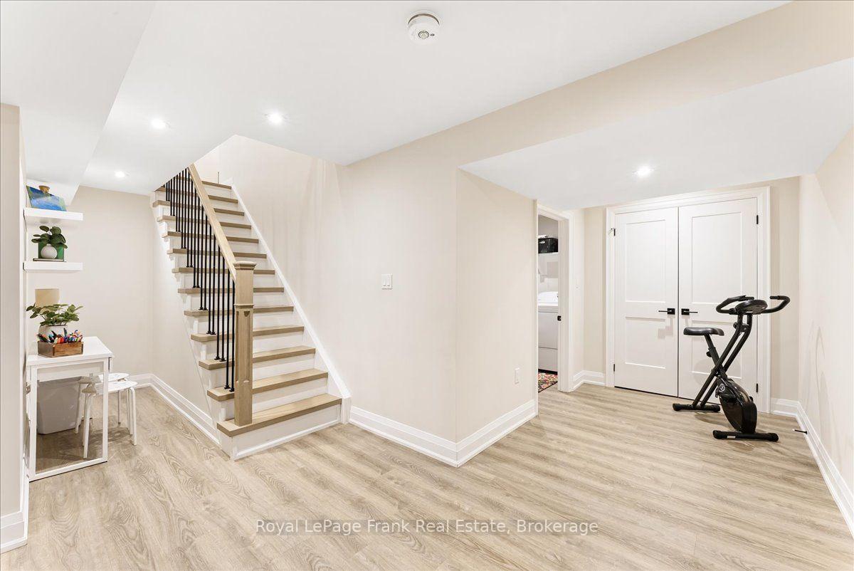 Photo 28 of 66 Centre Road, Uxbridge — HOMEH