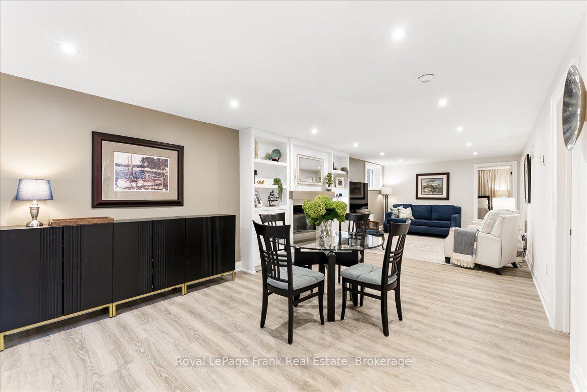 Photo 33 of 66 Centre Road, Uxbridge — HOMEH