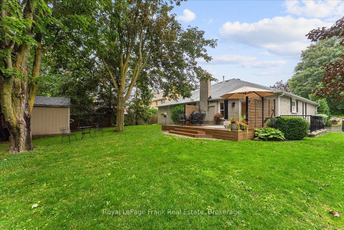 Photo 43 of 66 Centre Road, Uxbridge — HOMEH