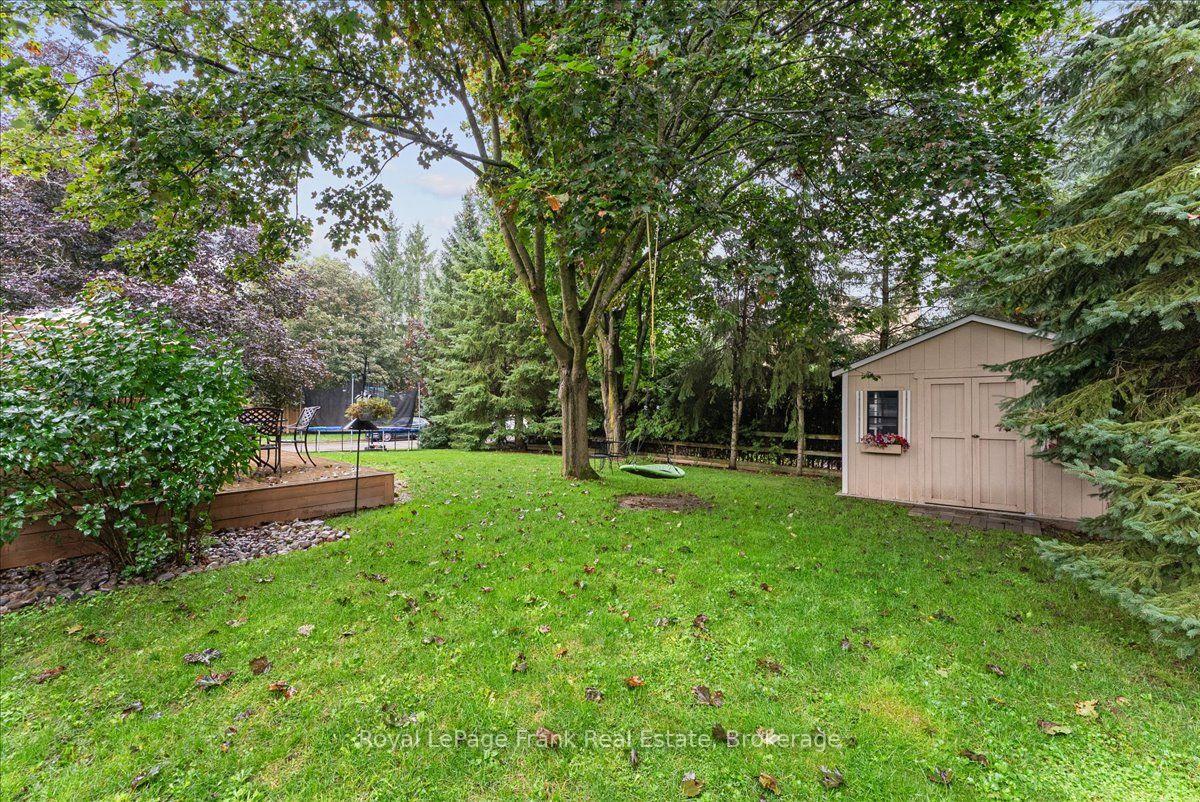 Photo 47 of 66 Centre Road, Uxbridge — HOMEH