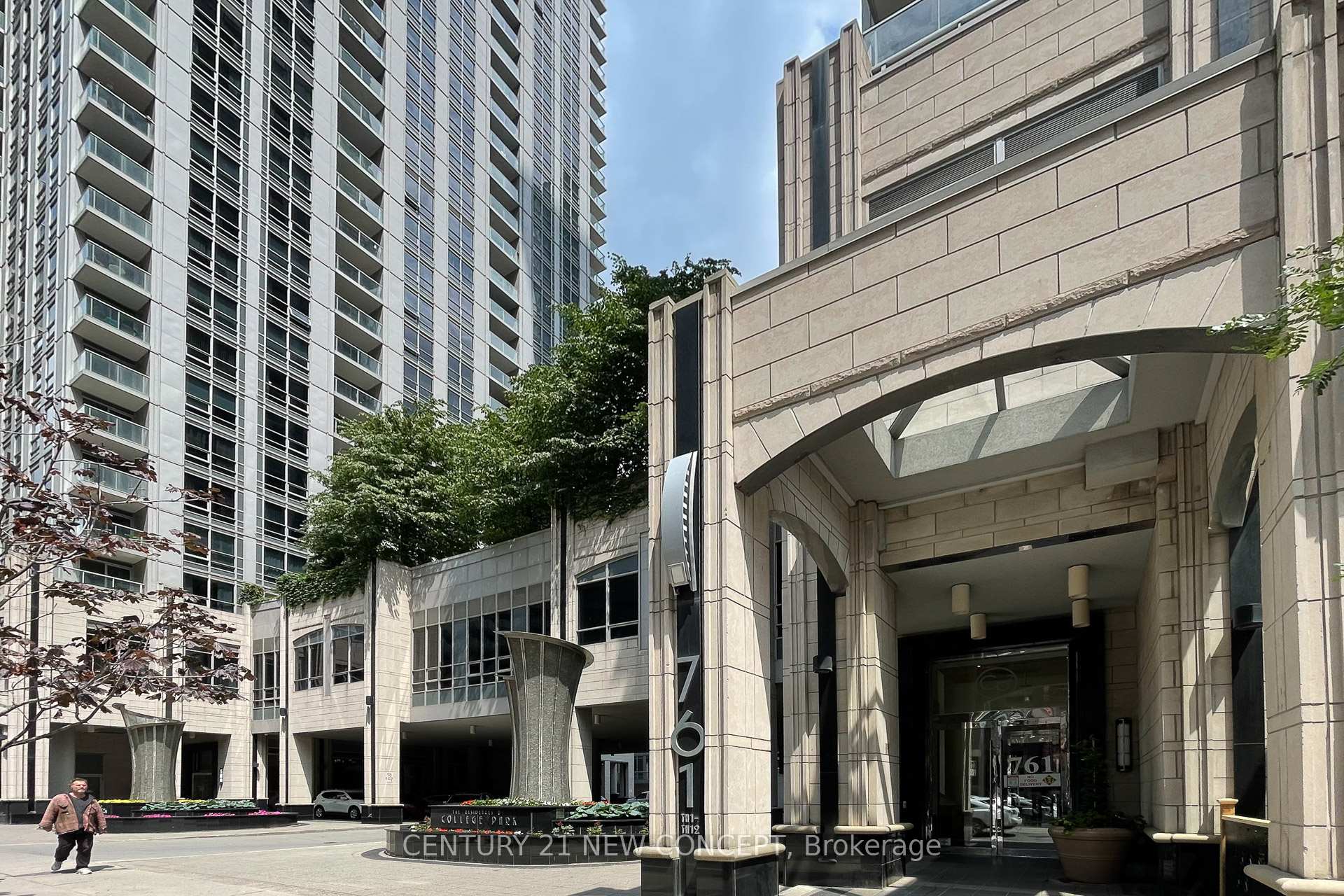 Photo 11 of Unit 404, 761 Bay Street, Toronto, Bay Street Corridor — HOMEH