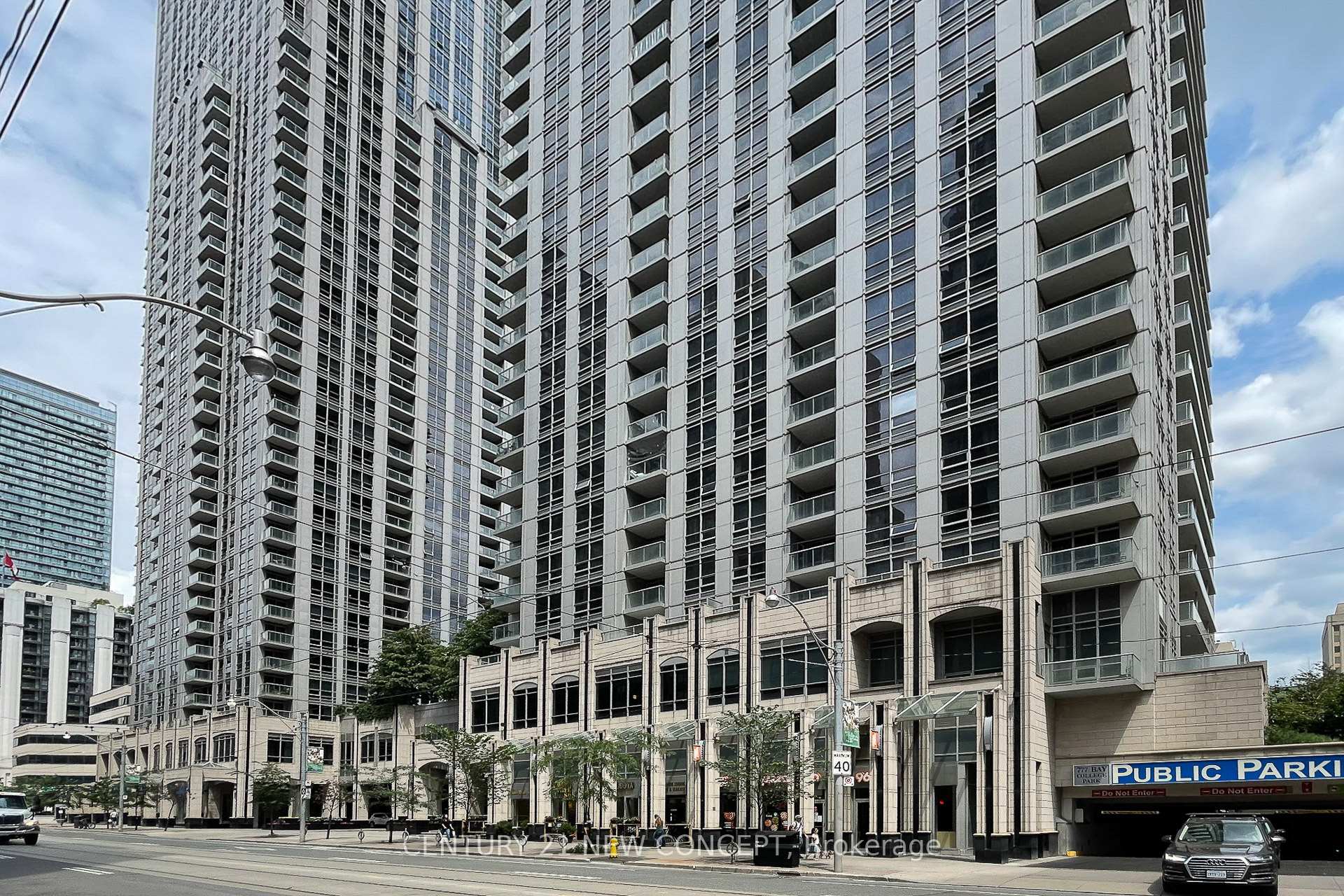 Photo 12 of Unit 404, 761 Bay Street, Toronto, Bay Street Corridor — HOMEH