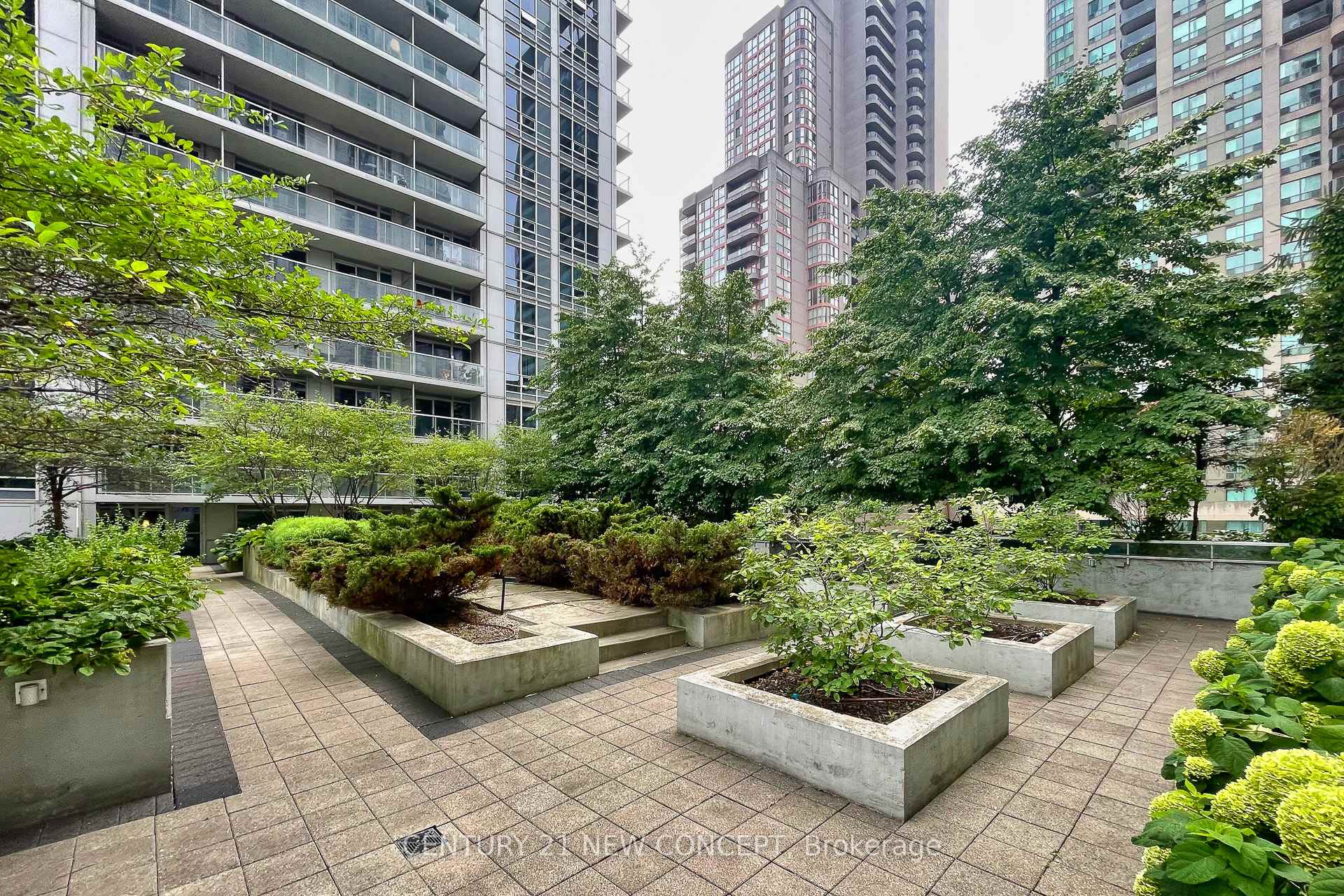 Photo 17 of Unit 404, 761 Bay Street, Toronto, Bay Street Corridor — HOMEH