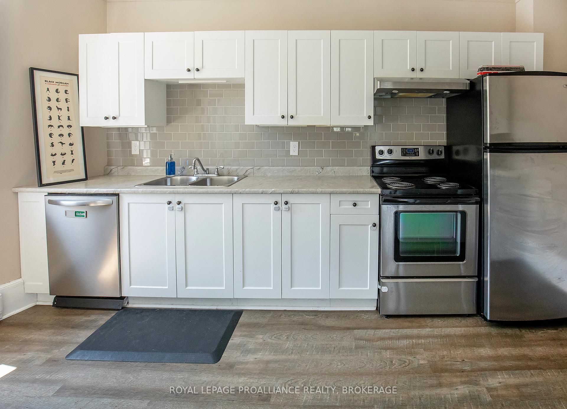 Photo 13 of 300 Sydenham Street, Kingston, East of Sir John A. Blvd — HOMEH