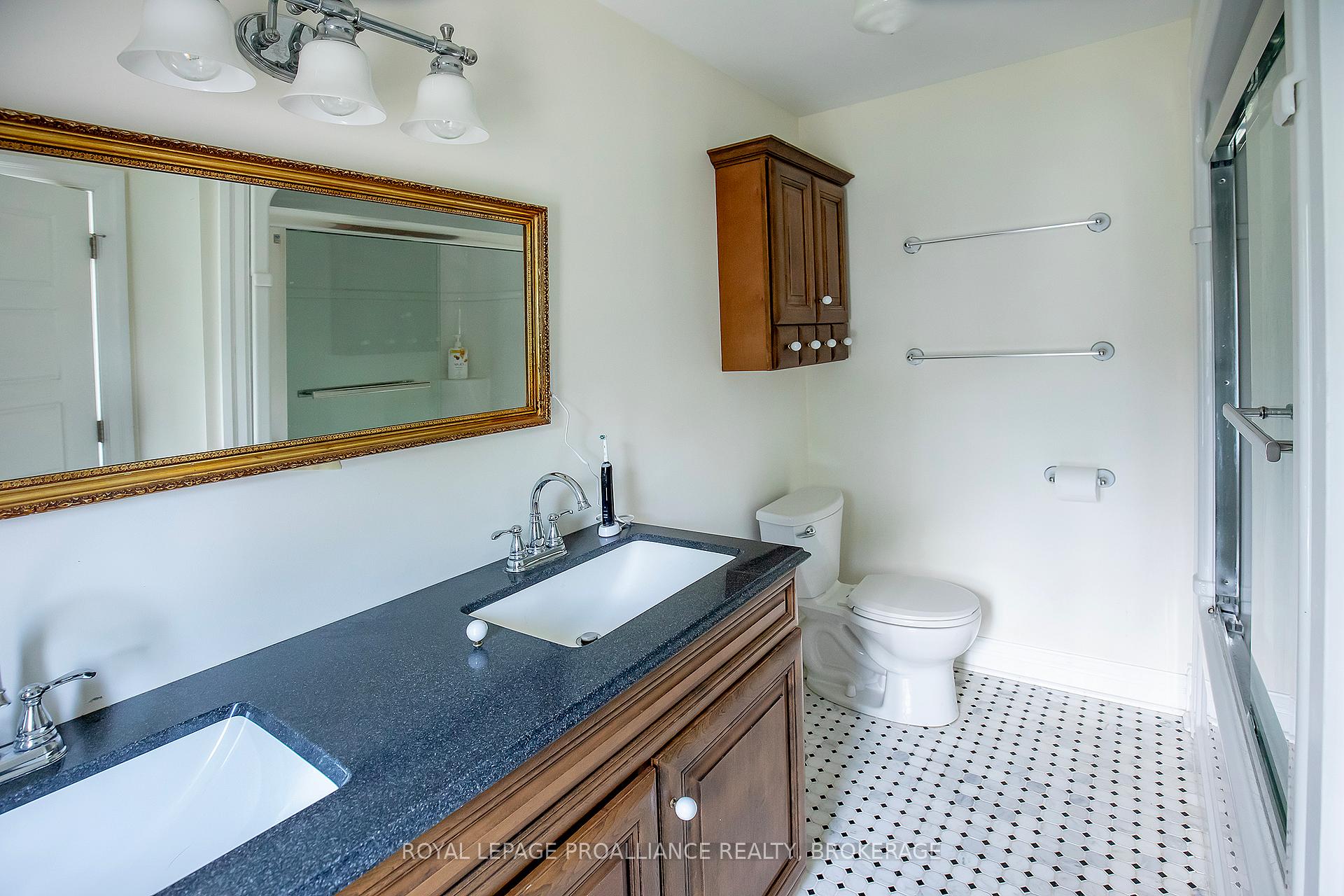 Photo 28 of 300 Sydenham Street, Kingston, East of Sir John A. Blvd — HOMEH