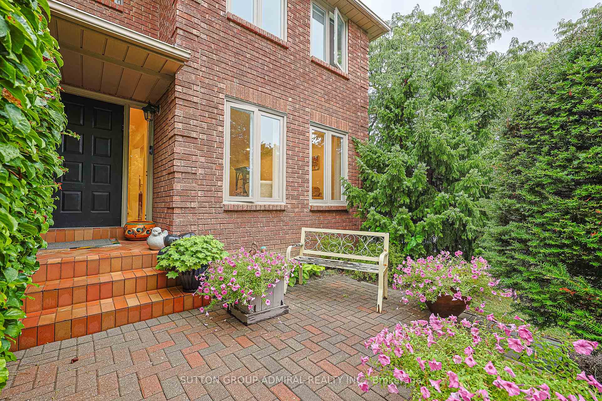 Photo 3 of 232 Franklin Avenue, Vaughan, Crestwood-Springfarm-Yorkhill — HOMEH