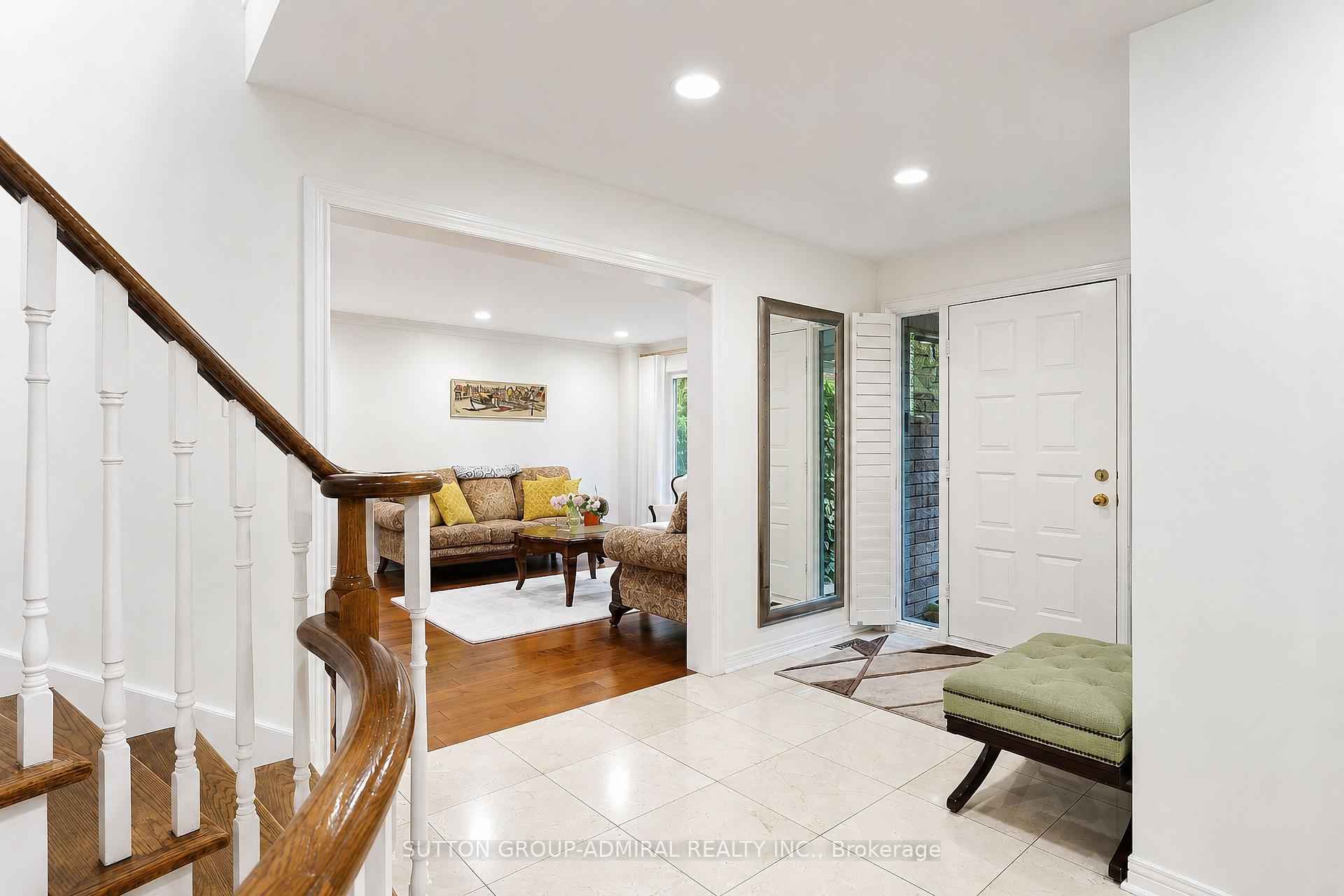 Photo 4 of 232 Franklin Avenue, Vaughan, Crestwood-Springfarm-Yorkhill — HOMEH