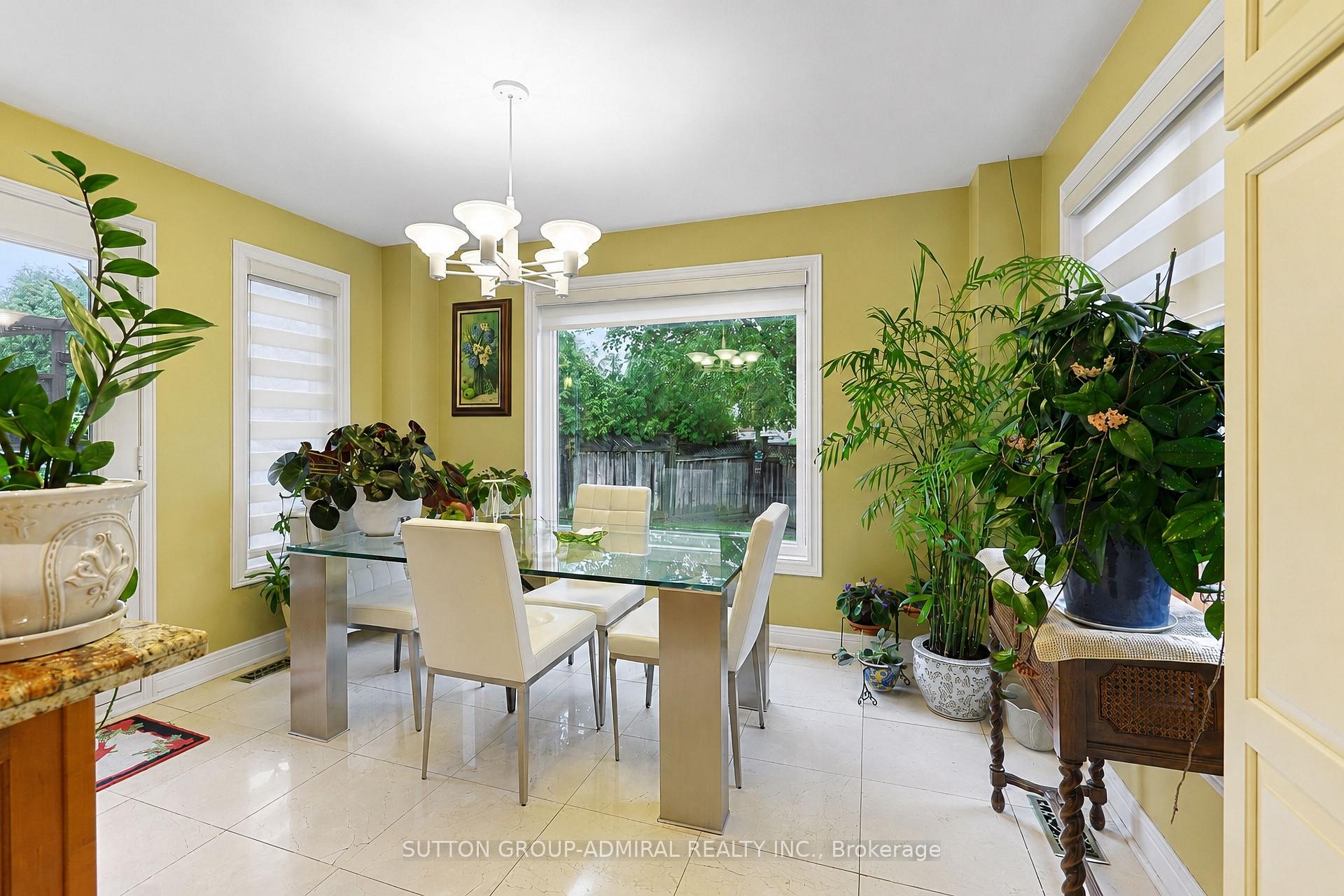 Photo 8 of 232 Franklin Avenue, Vaughan, Crestwood-Springfarm-Yorkhill — HOMEH