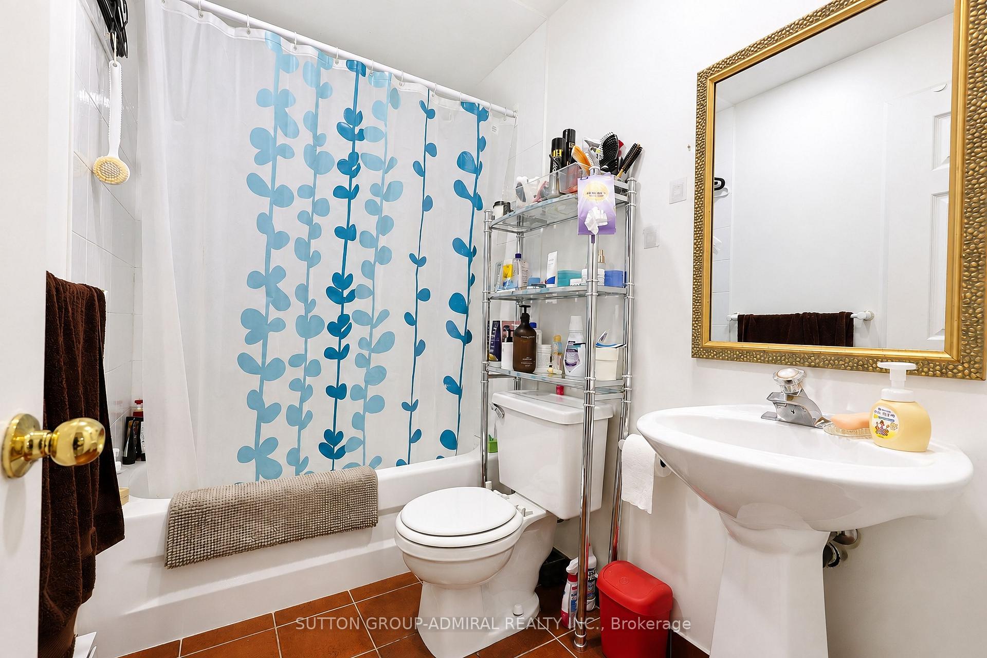 Photo 32 of 232 Franklin Avenue, Vaughan, Crestwood-Springfarm-Yorkhill — HOMEH