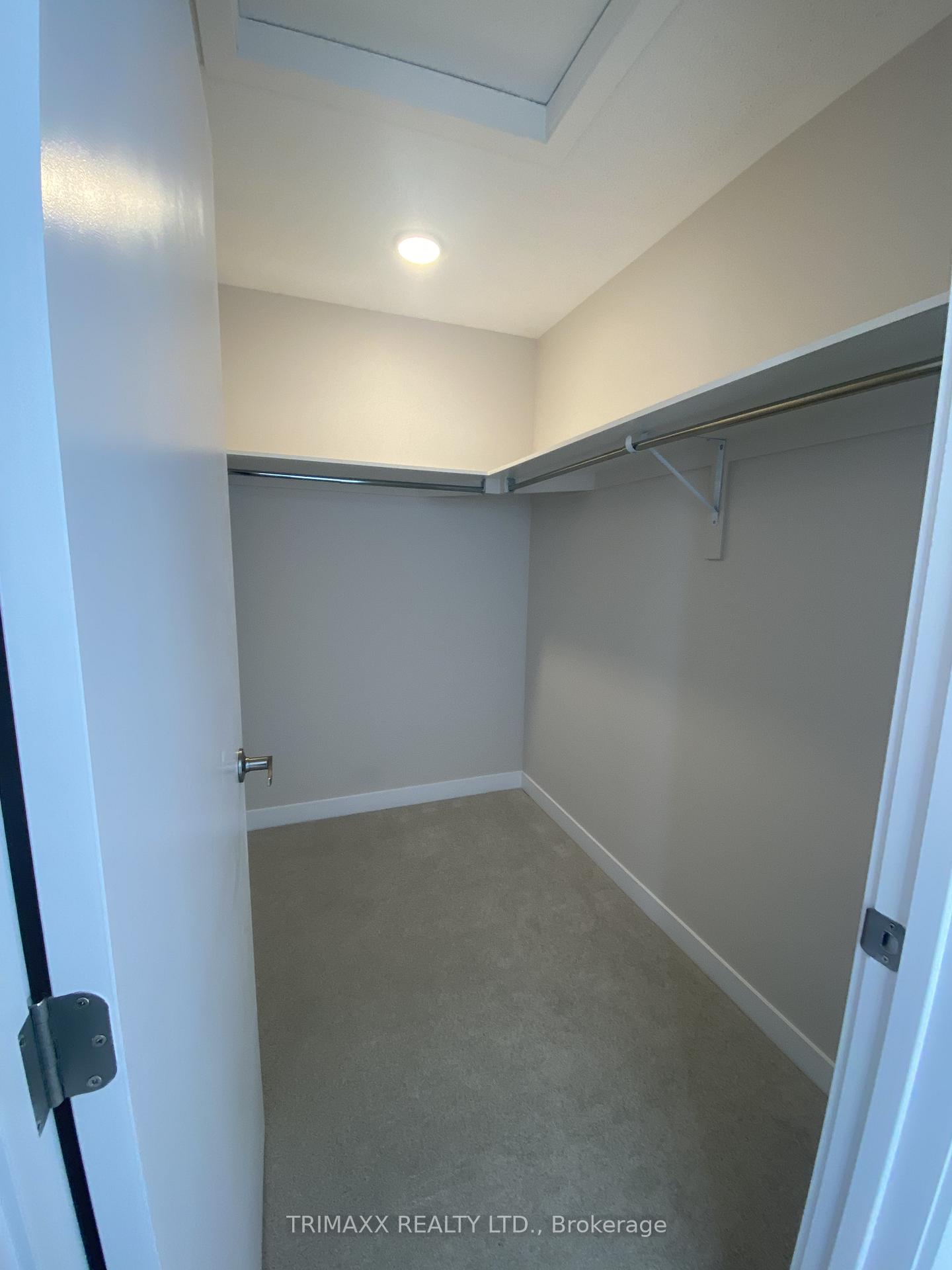 Photo 5 of 690 Expansion Road, Ottawa, Barrhaven - Half Moon Bay — HOMEH