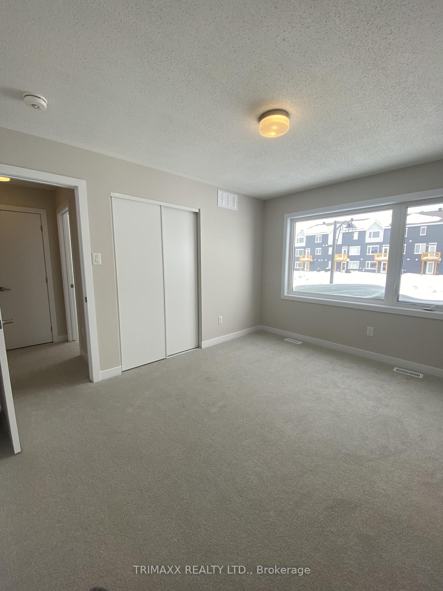 Photo 9 of 690 Expansion Road, Ottawa, Barrhaven - Half Moon Bay — HOMEH