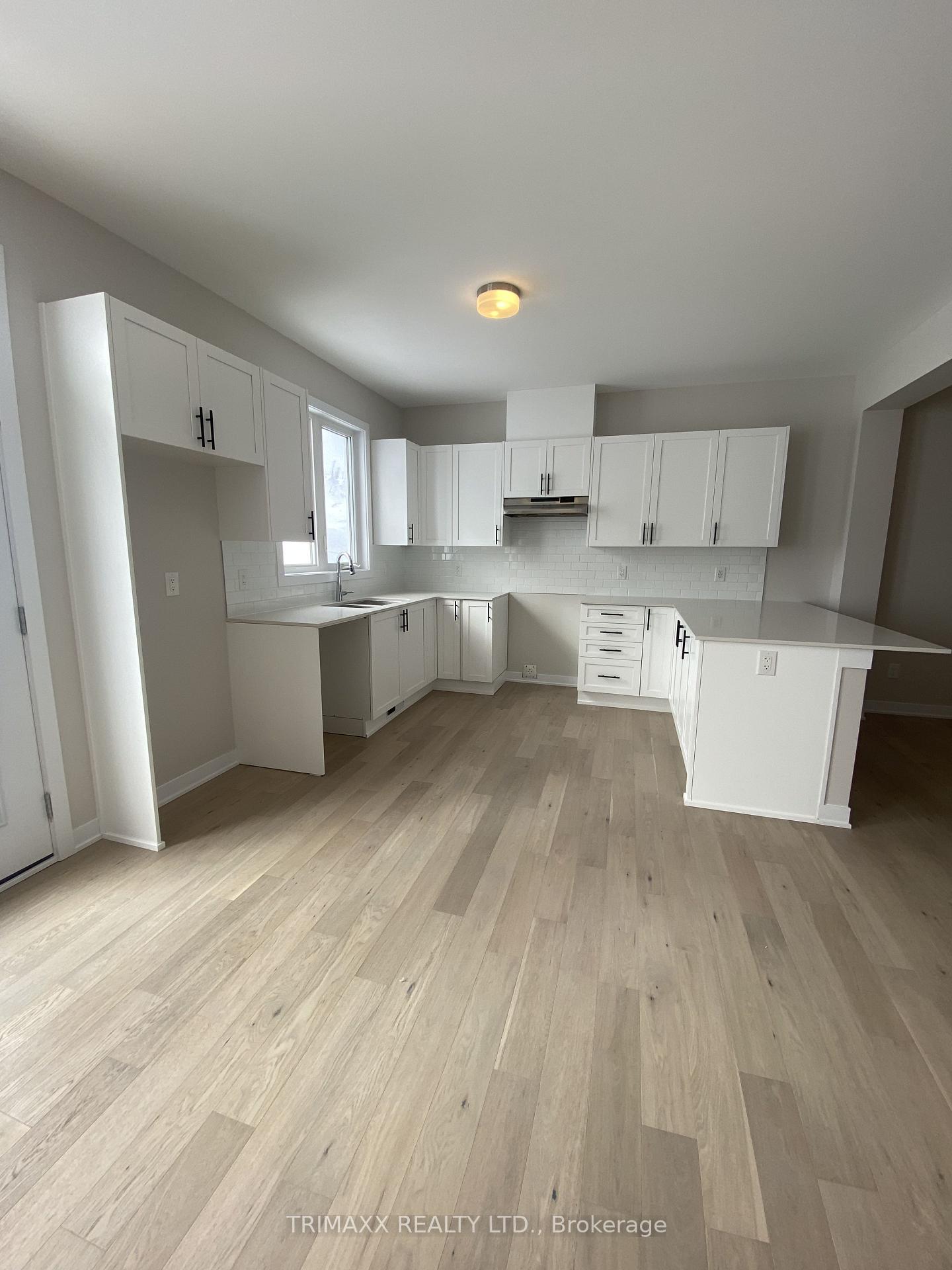 Photo 14 of 690 Expansion Road, Ottawa, Barrhaven - Half Moon Bay — HOMEH