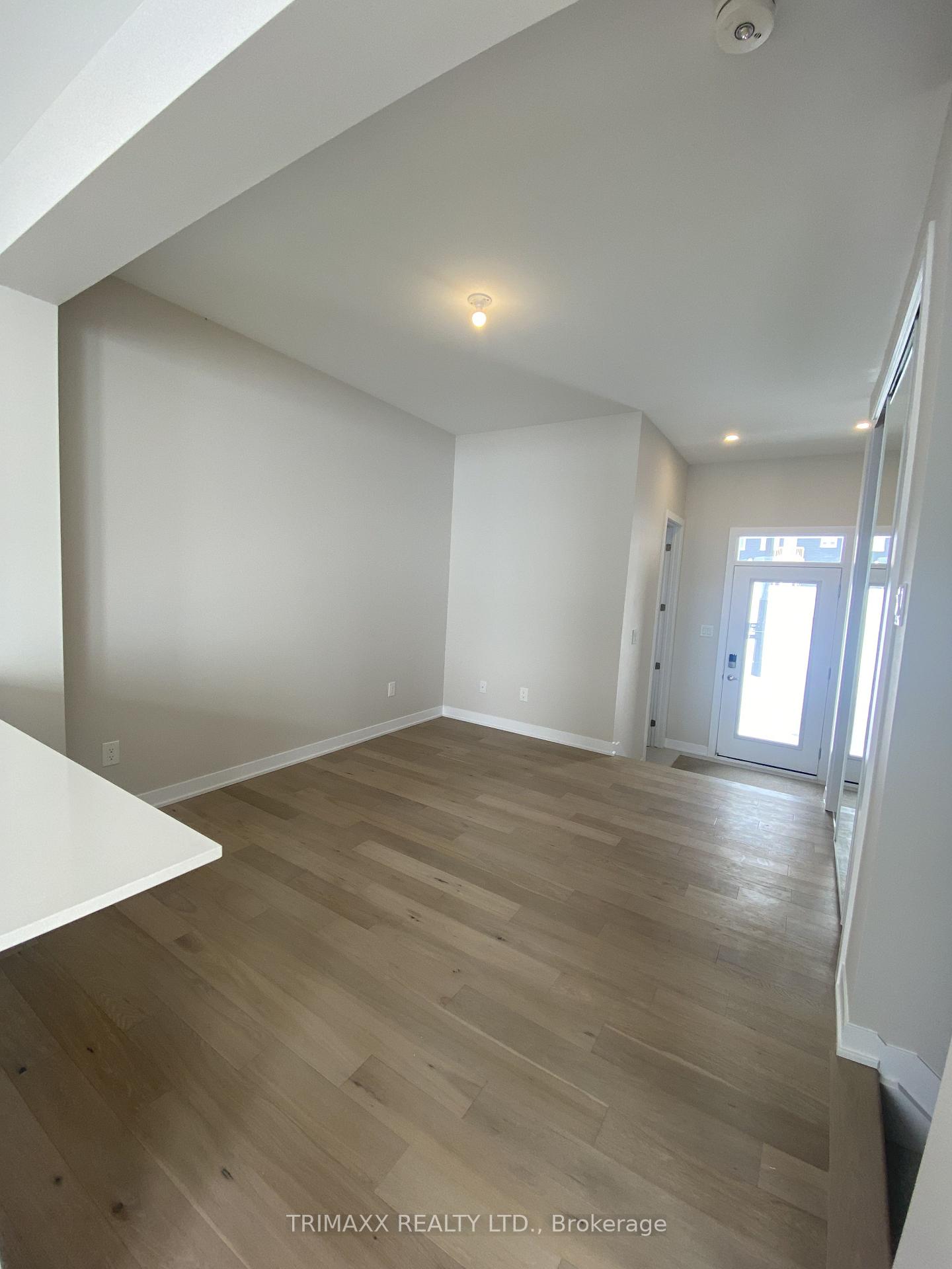 Photo 15 of 690 Expansion Road, Ottawa, Barrhaven - Half Moon Bay — HOMEH