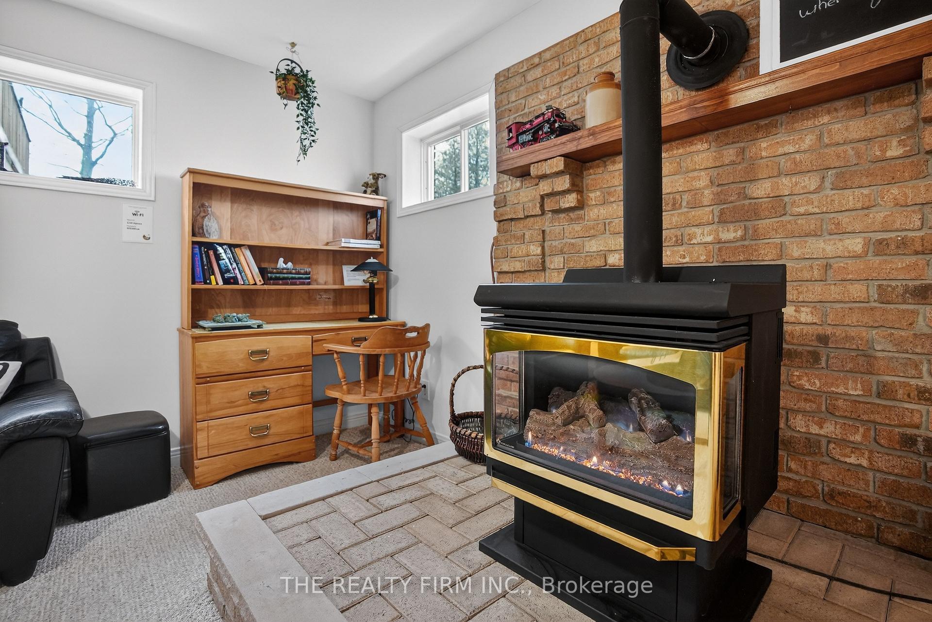 Photo 19 of 4084 Bluepoint Drive, Plympton-Wyoming, Plympton Wyoming — HOMEH
