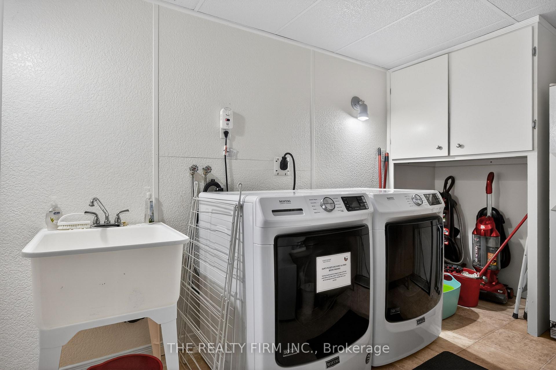 Photo 28 of 4084 Bluepoint Drive, Plympton-Wyoming, Plympton Wyoming — HOMEH