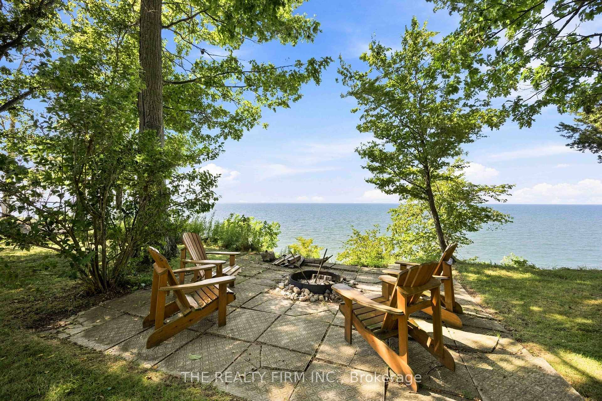 Photo 32 of 4084 Bluepoint Drive, Plympton-Wyoming, Plympton Wyoming — HOMEH