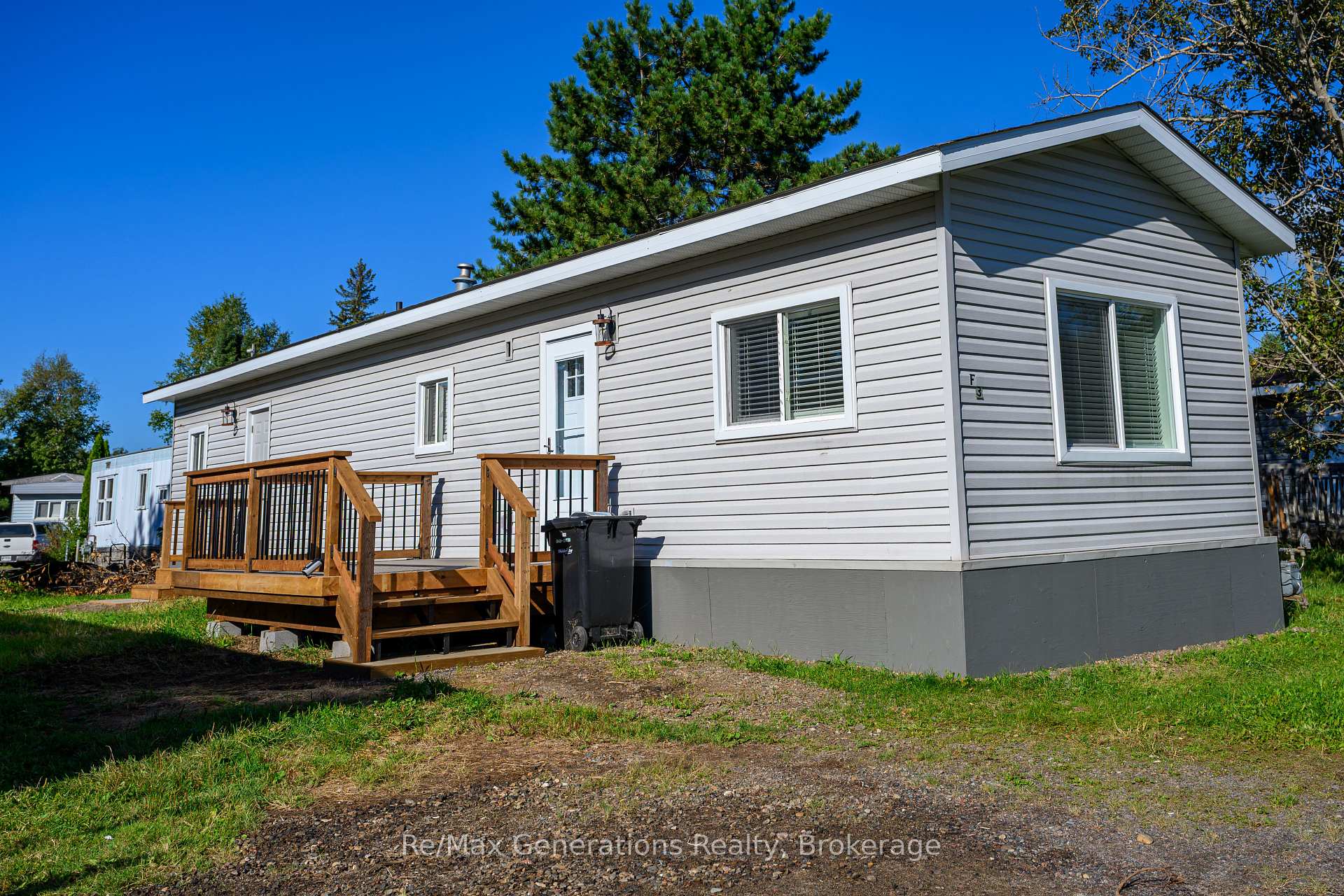 Photo of Unit F3, 1055 Chippewa Road
