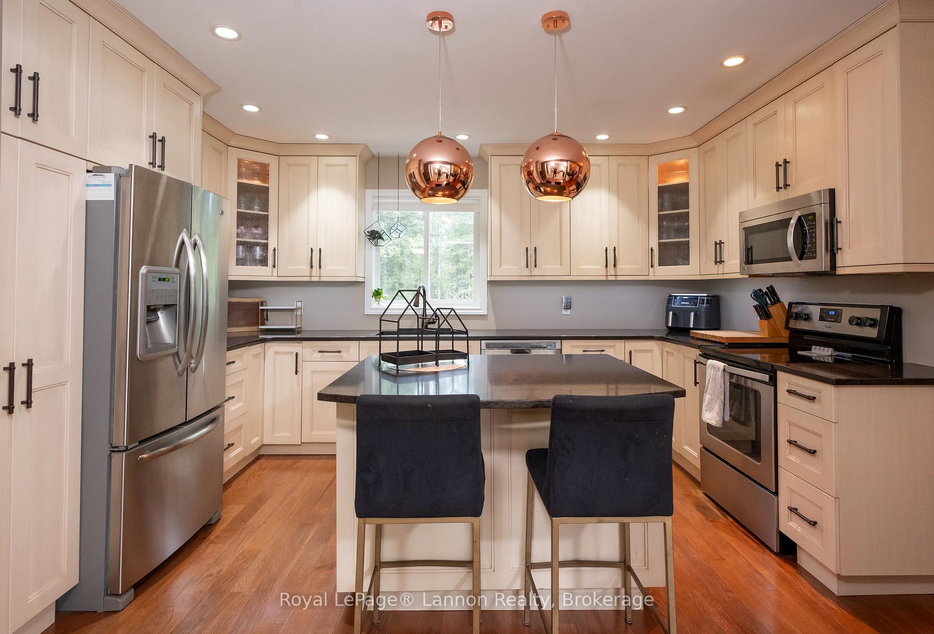 Photo 8 of 2020 Mountain Road, Thunder Bay, Mountain Road — HOMEH