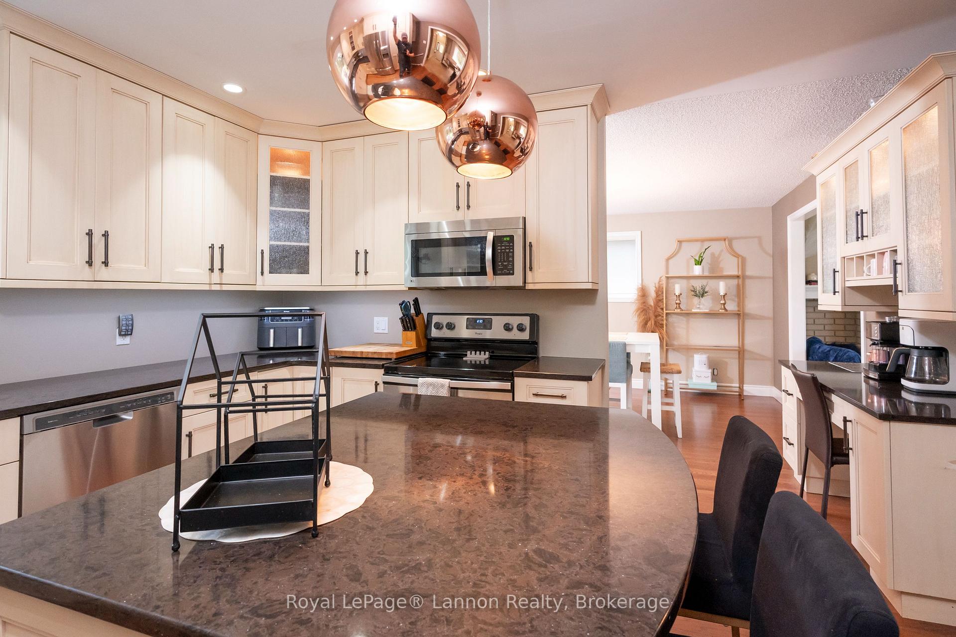 Photo 9 of 2020 Mountain Road, Thunder Bay, Mountain Road — HOMEH