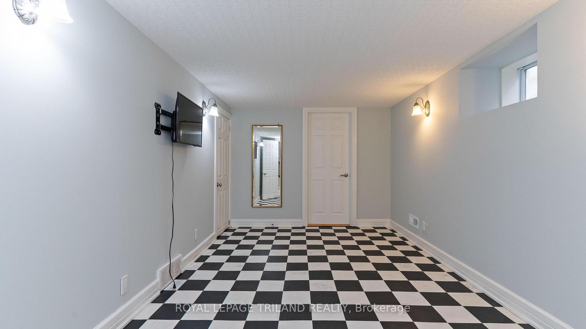 Photo 17 of 282 Cathcart Street, London, South G — HOMEH