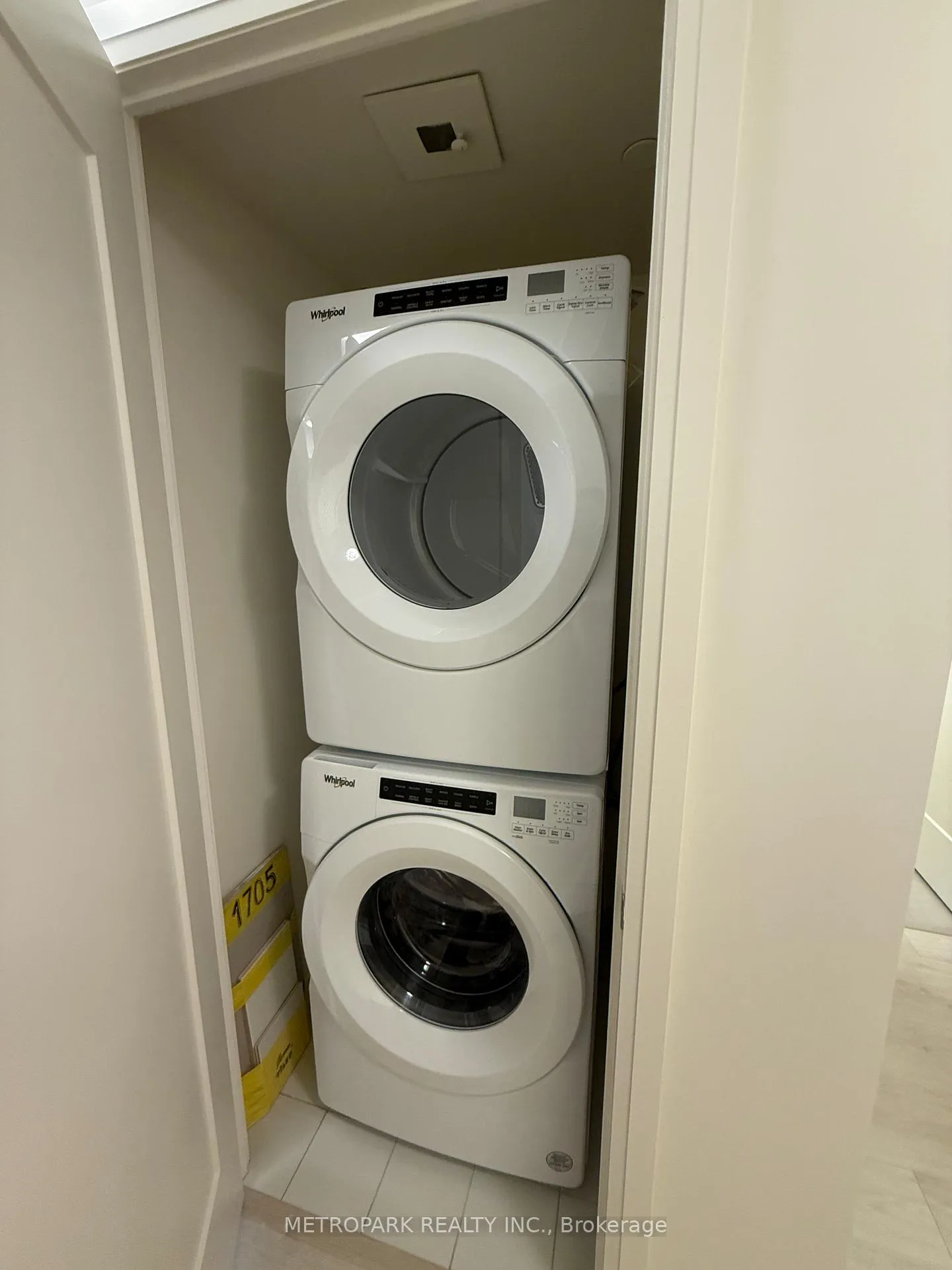 Photo 12 of Unit 1705, 8960 Jane Street E, Vaughan, Concord — HOMEH