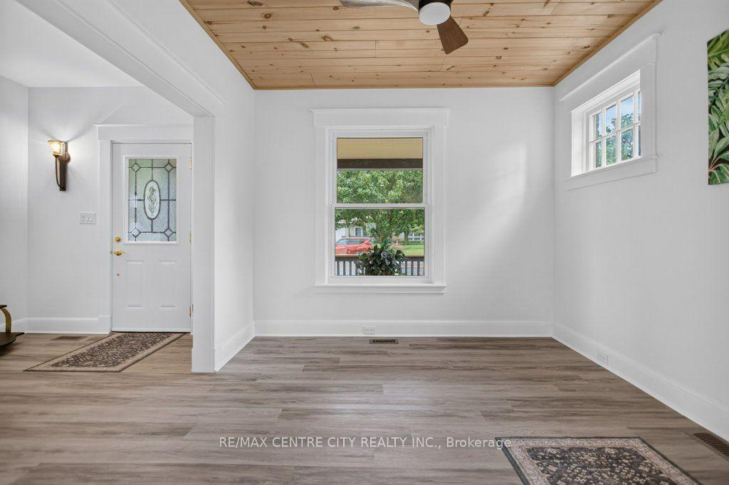 Photo 11 of 344 Wellington Street, St. Thomas — HOMEH