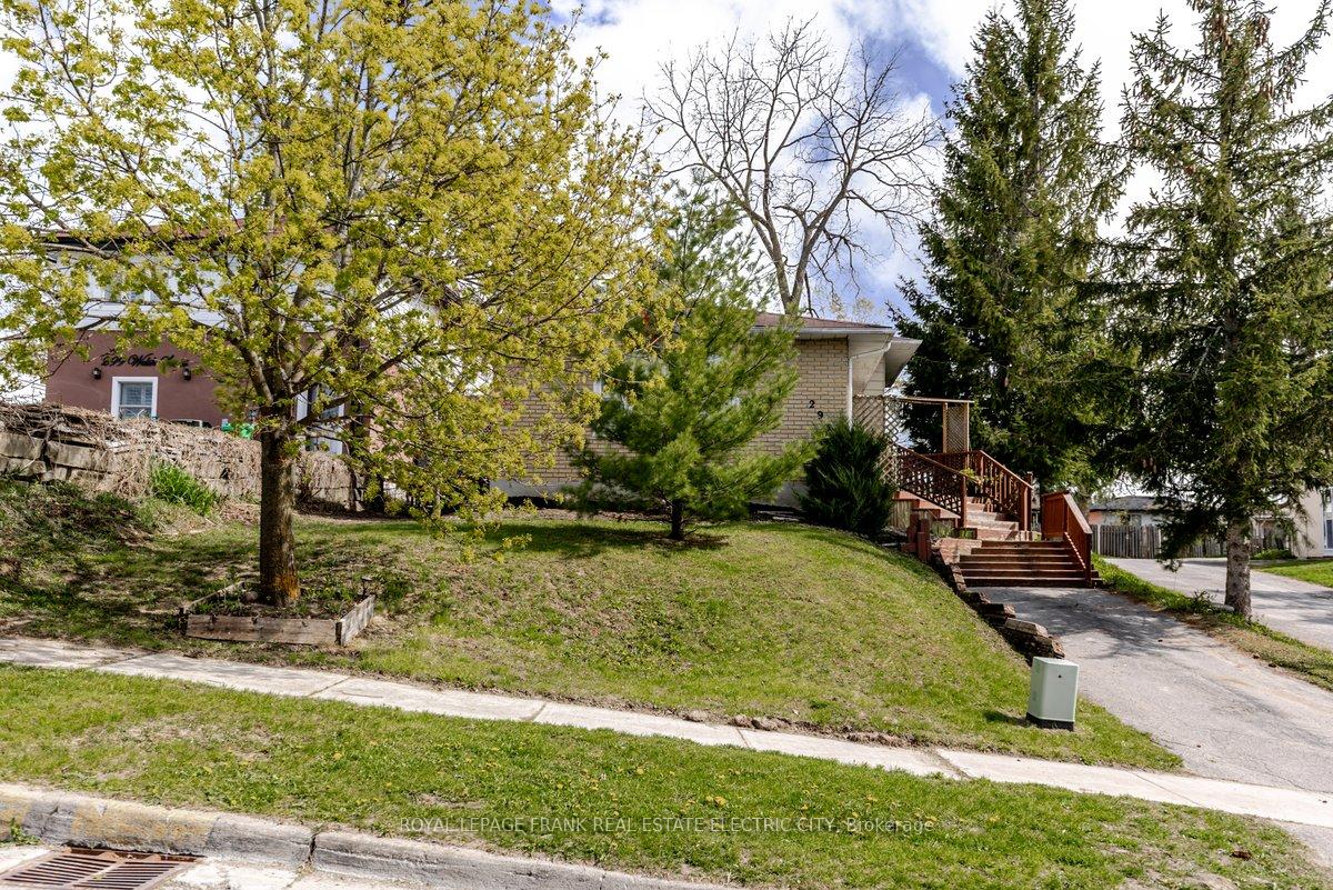 Photo 2 of 293 Welsh Street, Peterborough, Ashburnham Ward 4 — HOMEH