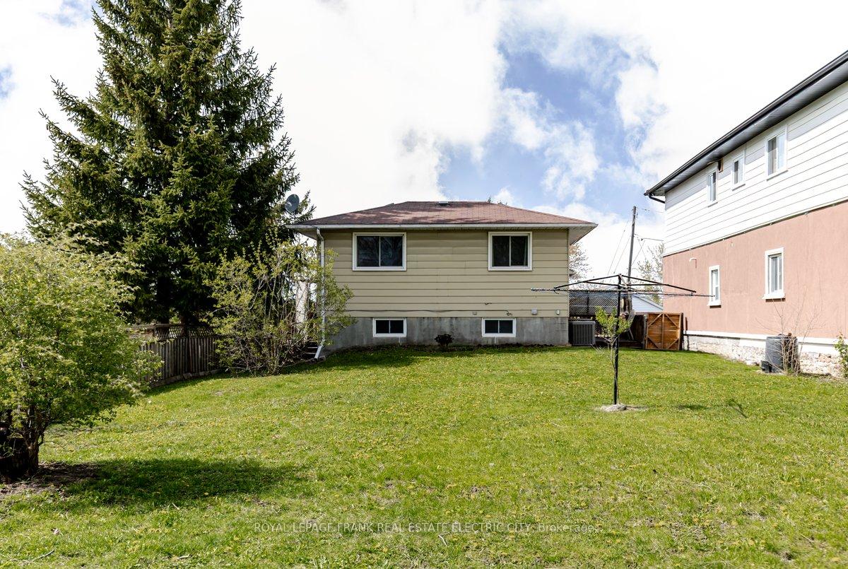 Photo 43 of 293 Welsh Street, Peterborough, Ashburnham Ward 4 — HOMEH