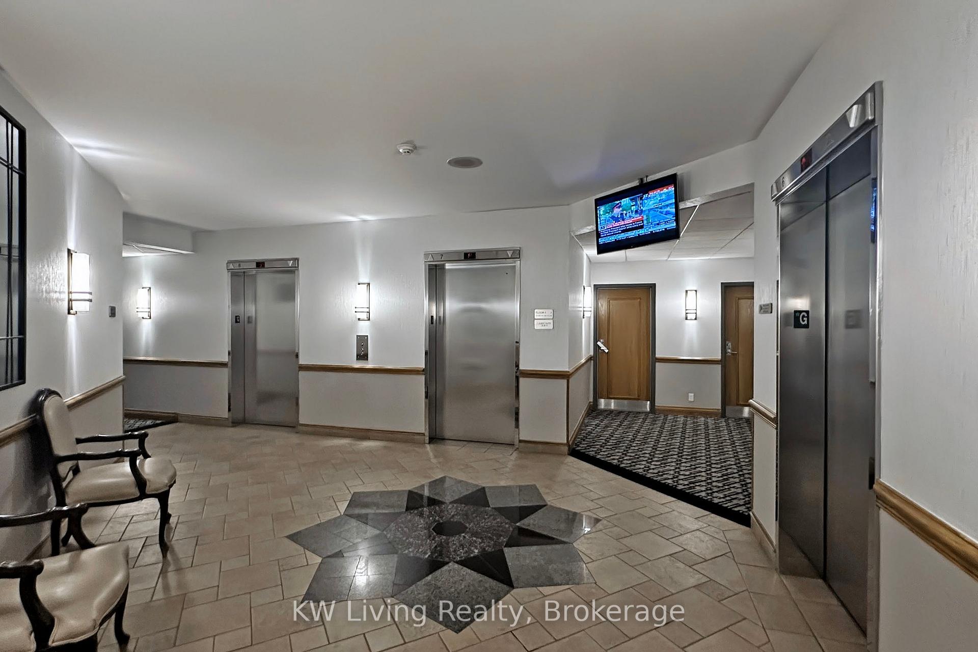 Photo 2 of Unit 2309, 7 Concorde Place, North York, Banbury-Don Mills — HOMEH