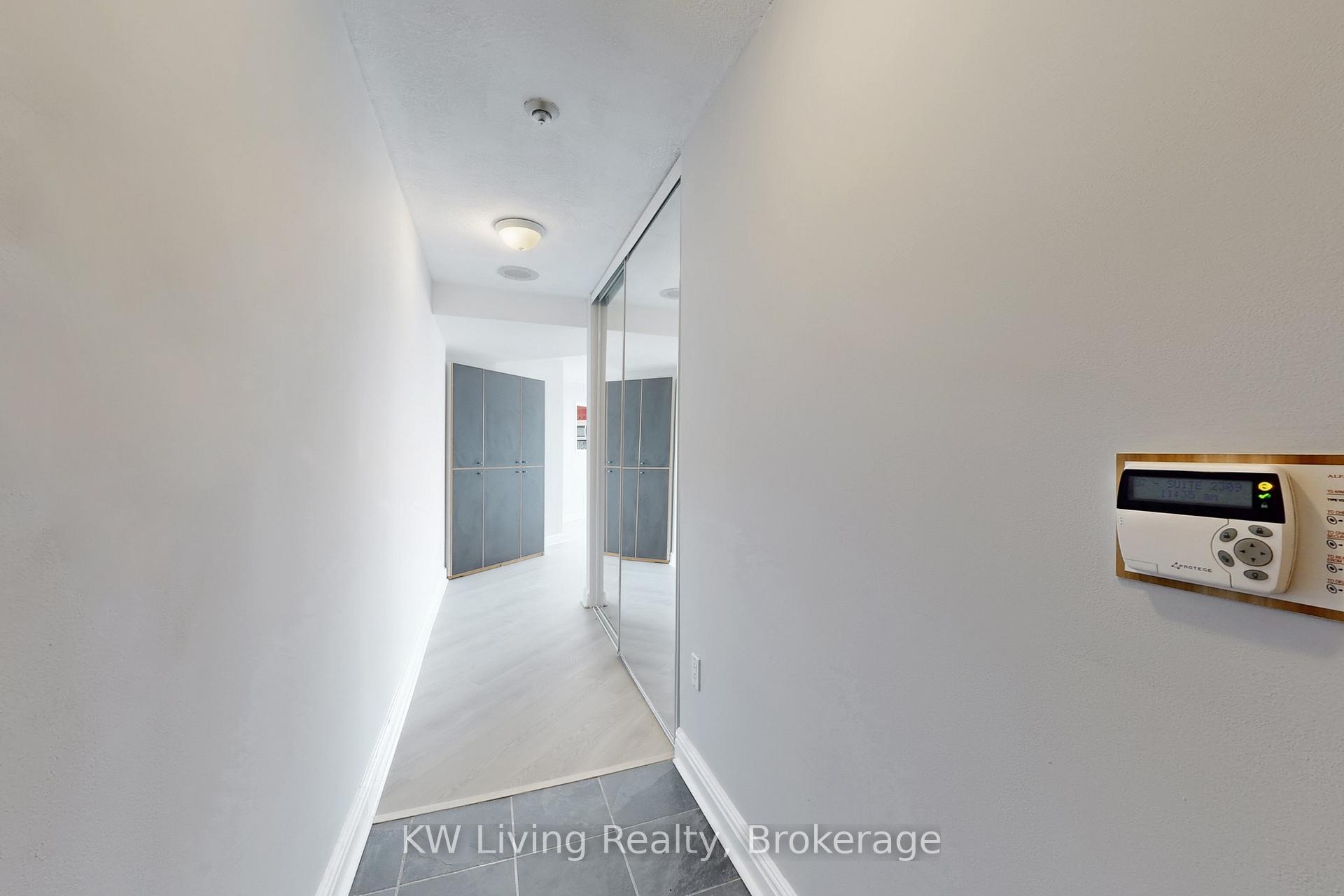 Photo 4 of Unit 2309, 7 Concorde Place, North York, Banbury-Don Mills — HOMEH