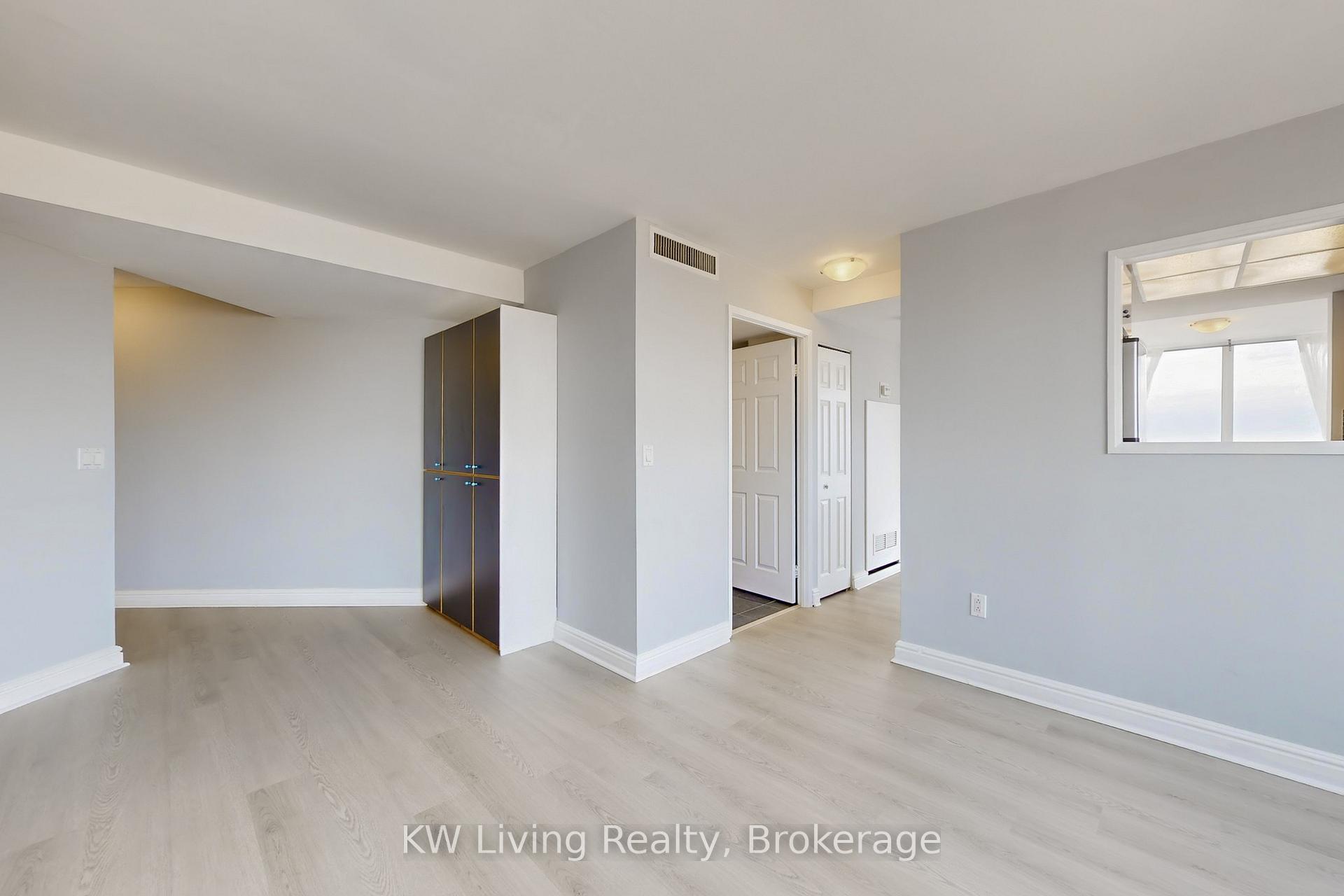 Photo 8 of Unit 2309, 7 Concorde Place, North York, Banbury-Don Mills — HOMEH