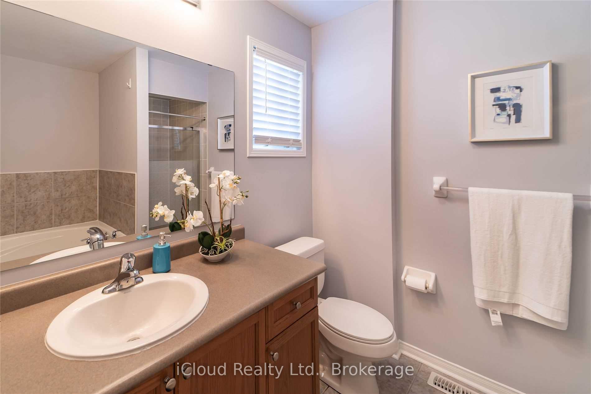 Photo 22 of 27 Hollingsworth Circle, Brampton, Fletcher's Meadow — HOMEH