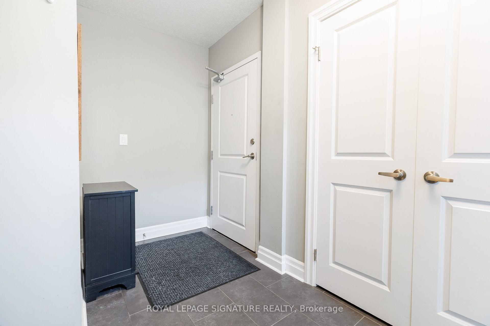 Photo 2 of Unit 211, 240 Villagewalk Boulevard, London, North R — HOMEH