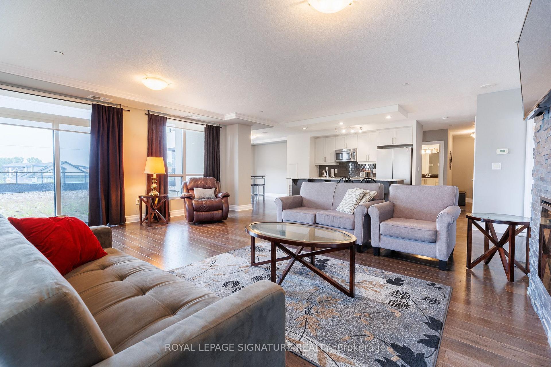 Photo 13 of Unit 211, 240 Villagewalk Boulevard, London, North R — HOMEH