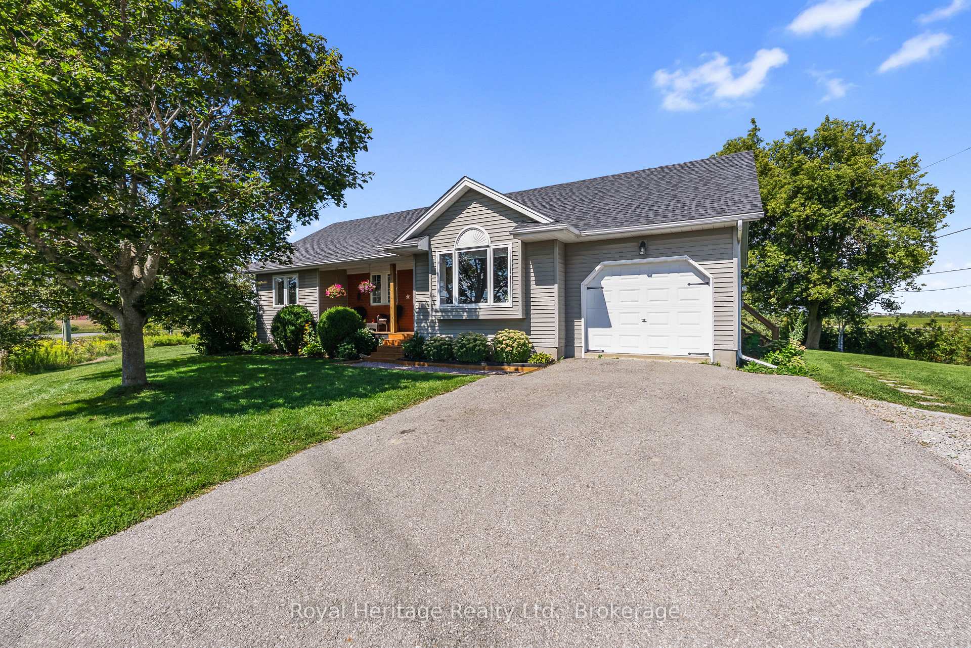 Photo 1 of 87 Weldon Road, Kawartha Lakes, Lindsay — HOMEH