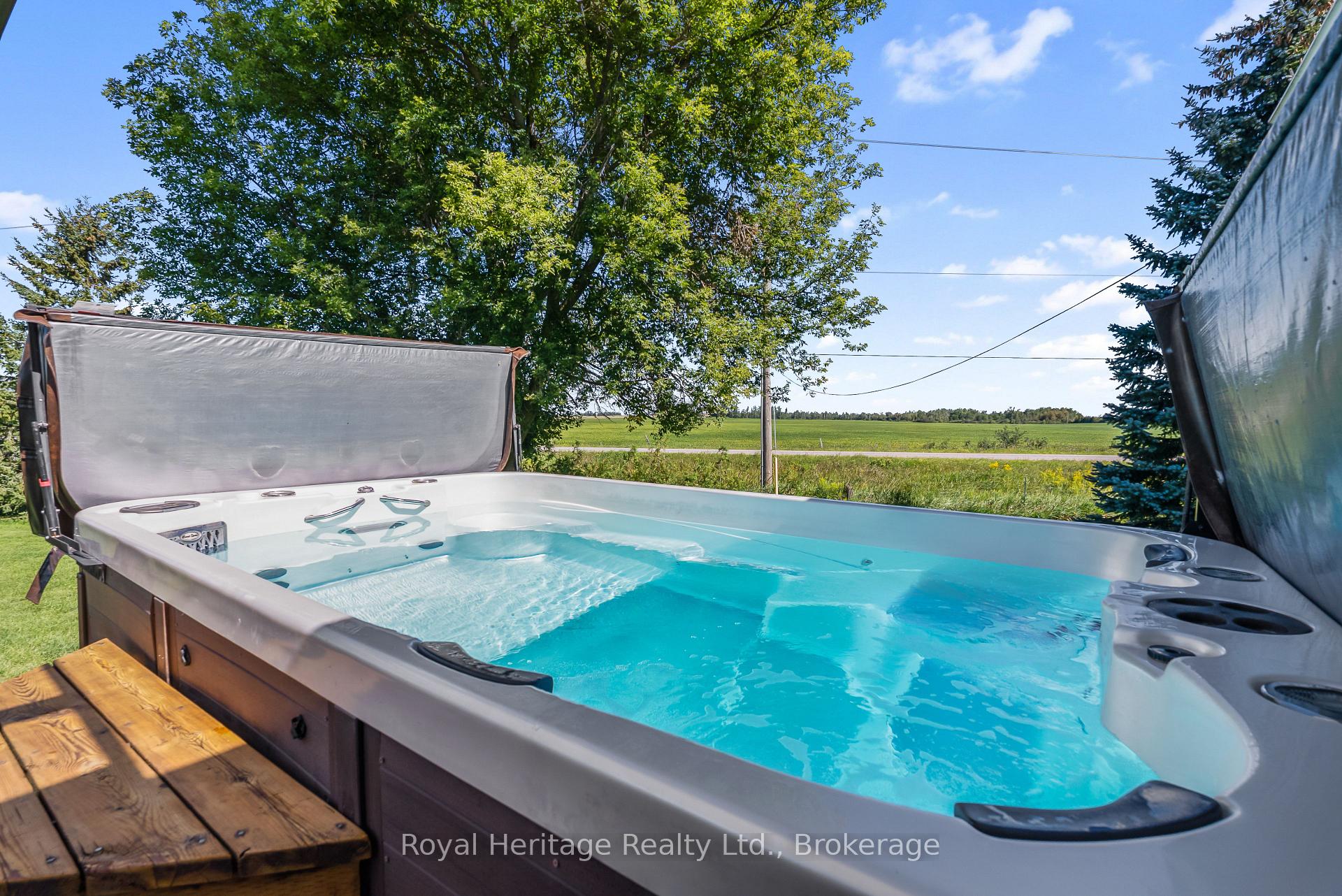 Photo 3 of 87 Weldon Road, Kawartha Lakes, Lindsay — HOMEH