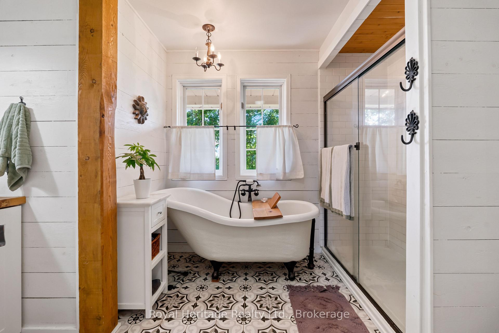Photo 14 of 87 Weldon Road, Kawartha Lakes, Lindsay — HOMEH