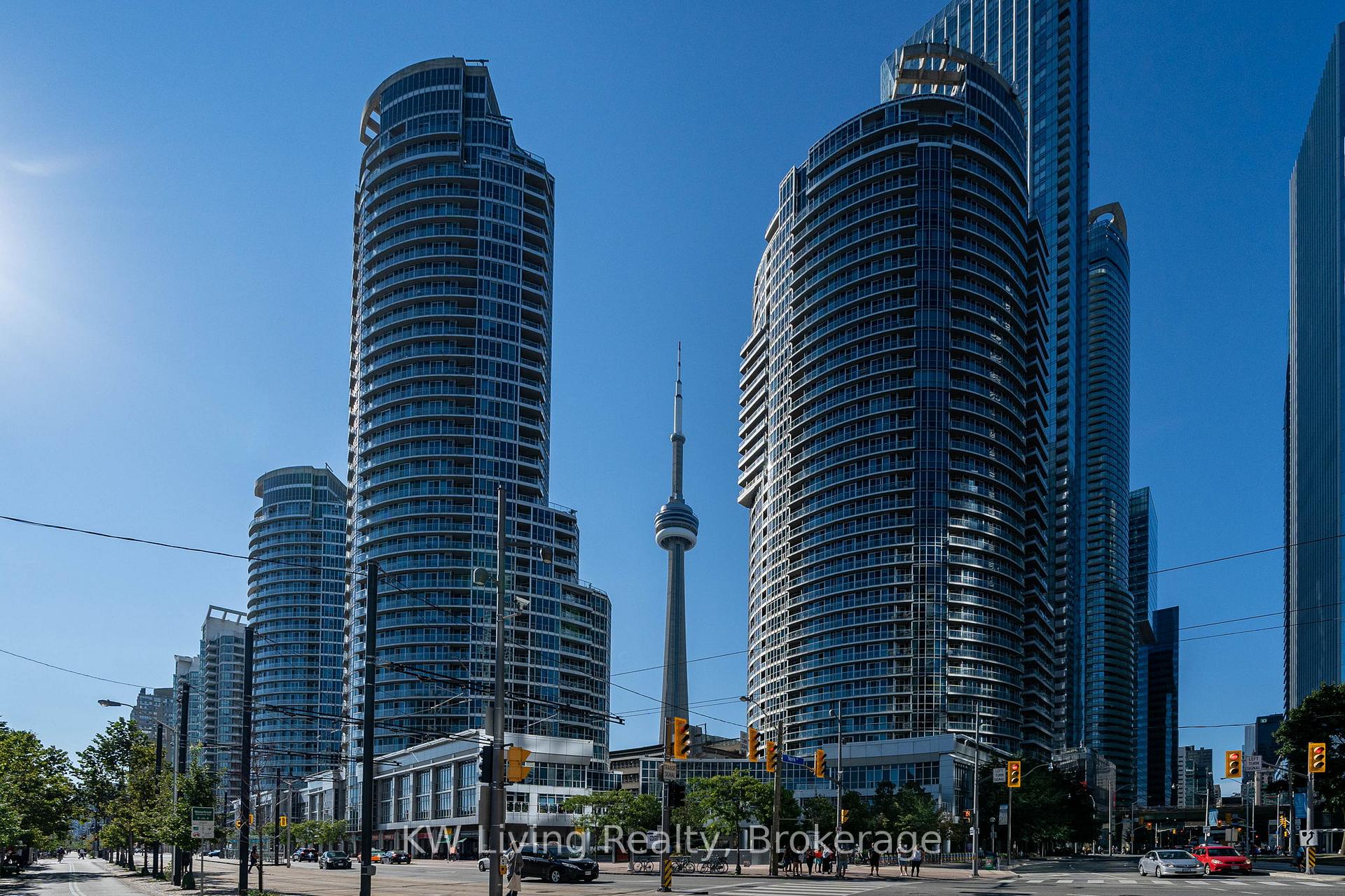 Photo 1 of Unit 2111, 208 Queens Quay W, Toronto, Waterfront Communities — HOMEH