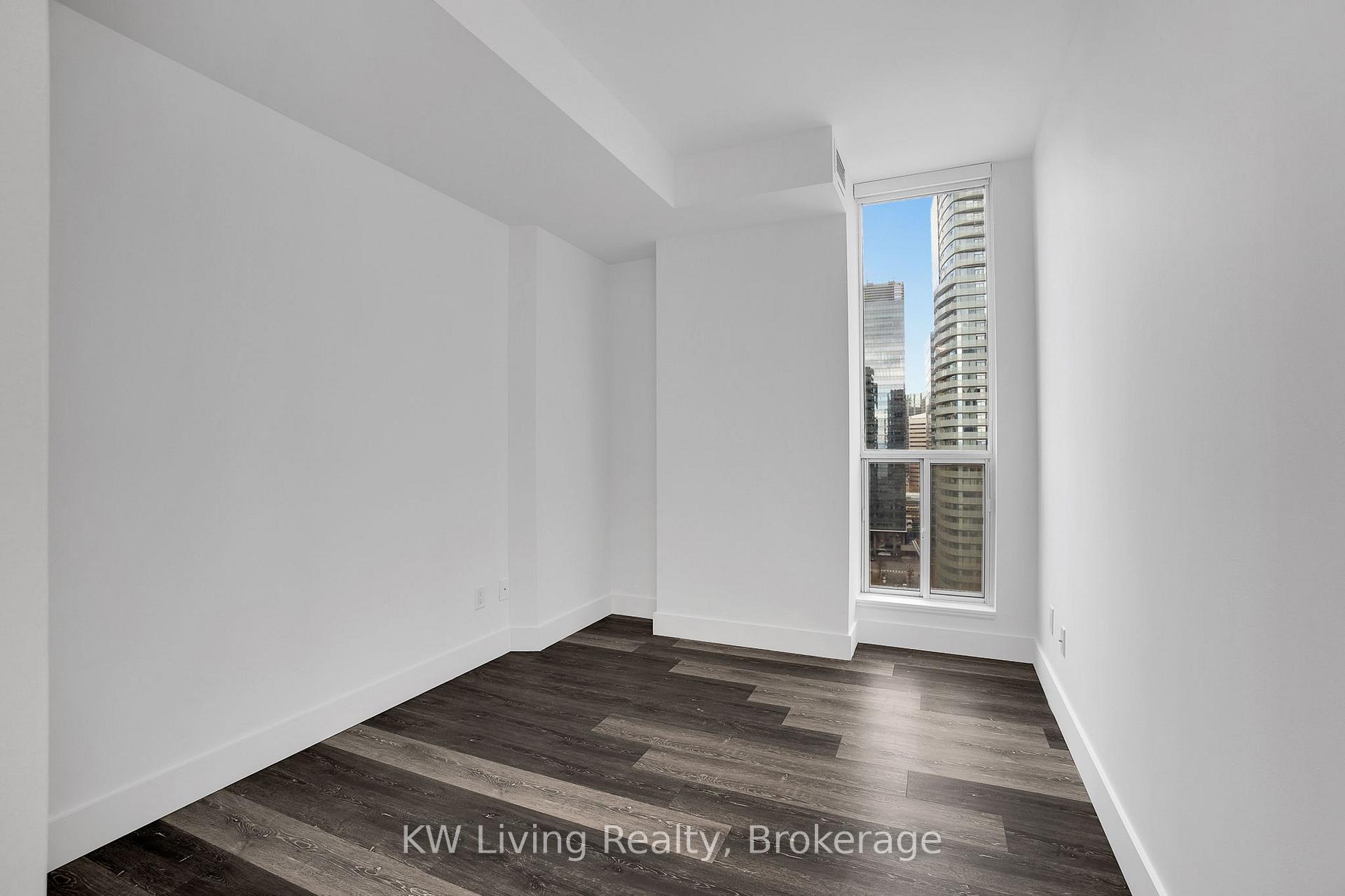 Photo 8 of Unit 2111, 208 Queens Quay W, Toronto, Waterfront Communities — HOMEH