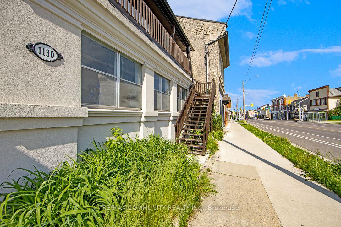 Photo 3 of Unit 2, 1130 King Street E, Cambridge, Preston South — HOMEH