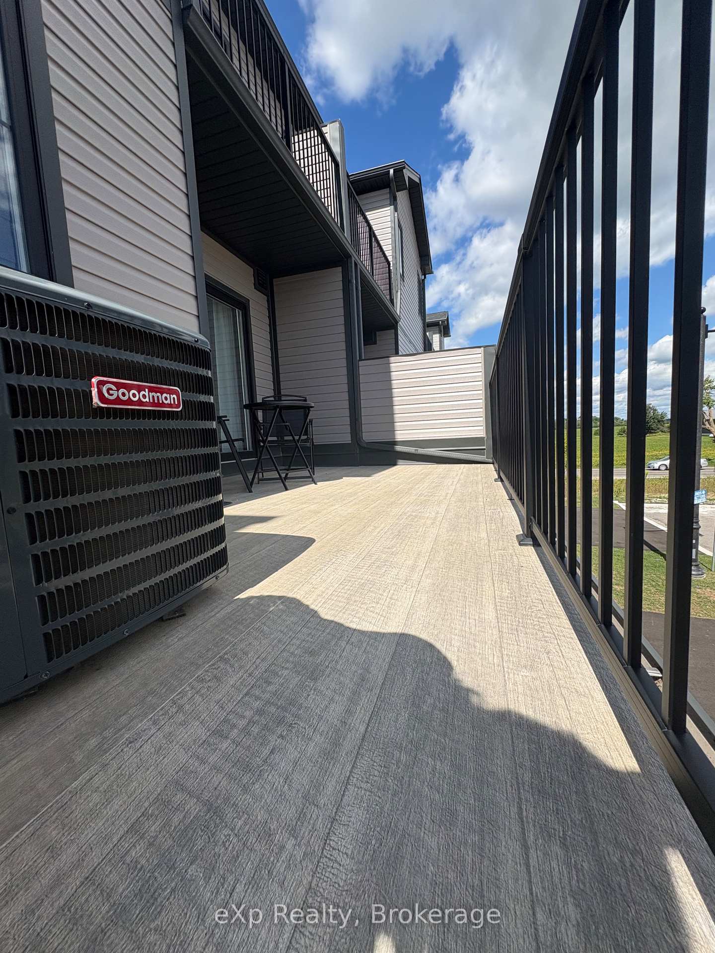 Photo 11 of 10 Balladry Boulevard, Stratford — HOMEH