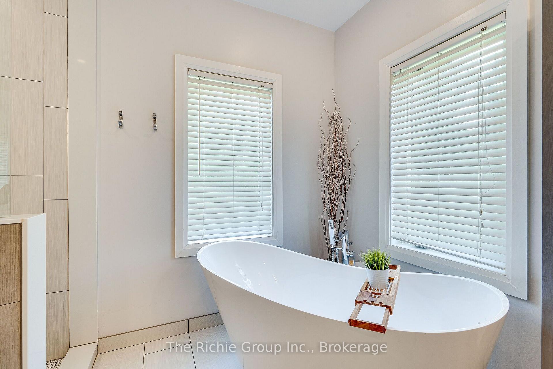 Photo 17 of 14 Briarwood Drive, Caledon, Rural Caledon — HOMEH